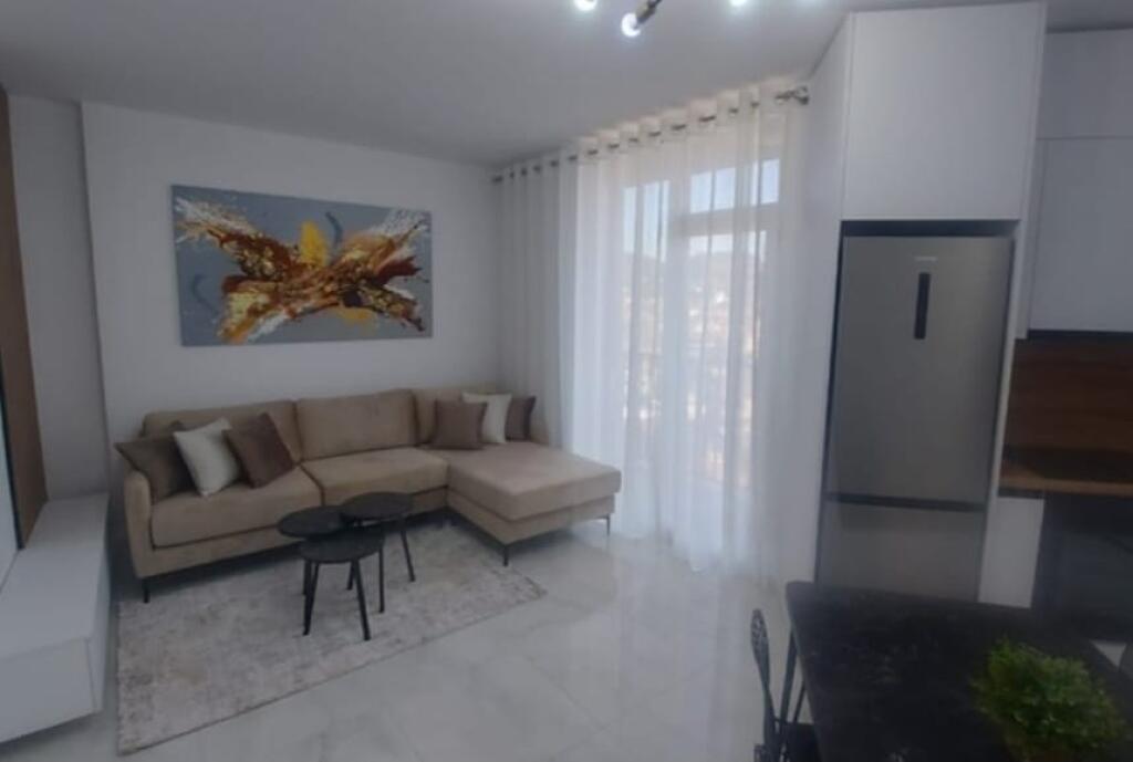 Apartment 1+1+balcony for rent Deshmoret", opposite the "Grand" complex
