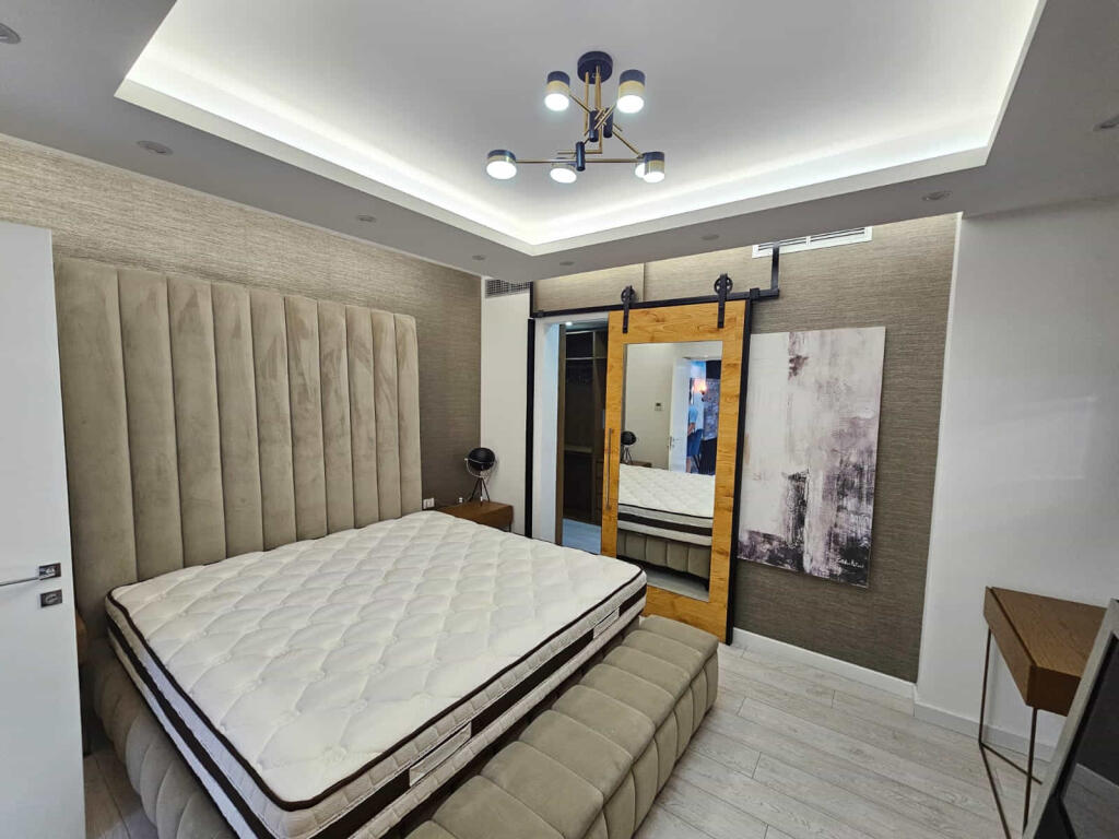 Apartament Me Qera Lux 2+1+2 tek Kopshti Zoologjik (ID B2201418) Tirane