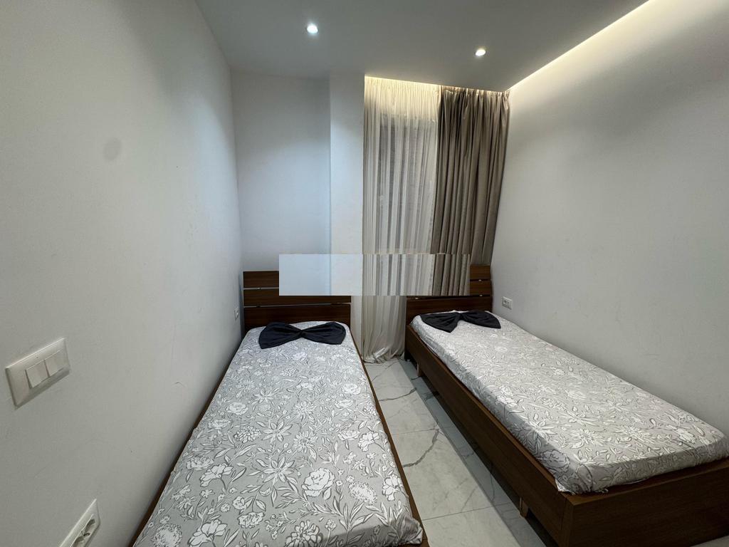 AFFITTASI APPARTAMENTO 1+1+POSTO AUTO VICINO " OSPEDALE AMERICANO 2 " , VIA 5 MAGGIO !! 450 € /Mese