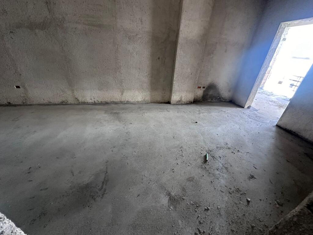 Apartament per shitje Tirana Entry