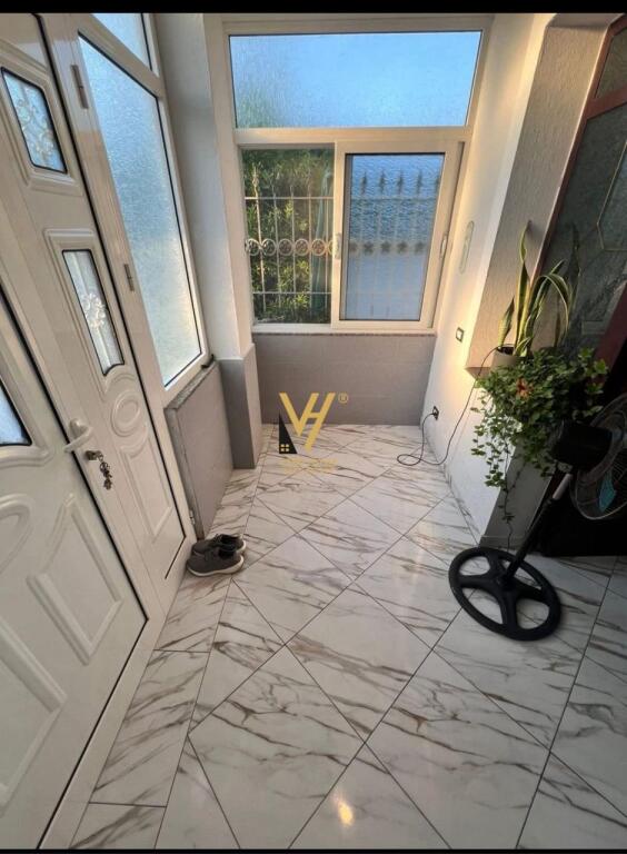 VENDESI PRIVATO 3+1 IN VENDESI DURRES SPIAGGIA 190.000 EURO