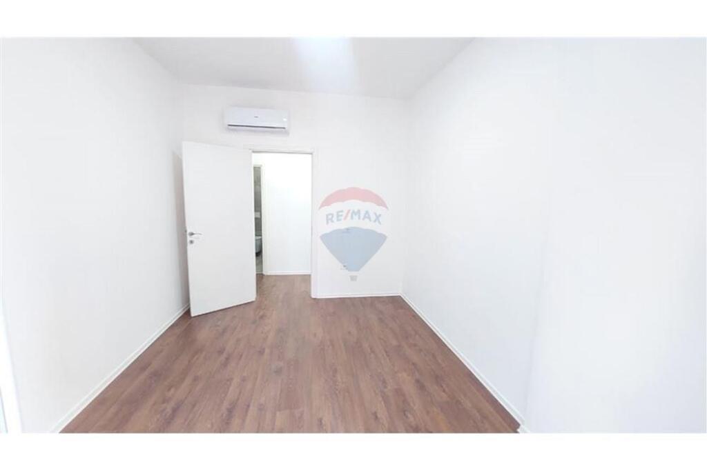 ZYRE E INVESTUAR 2+1 PER QIRA TE KOMUNA E PARISIT