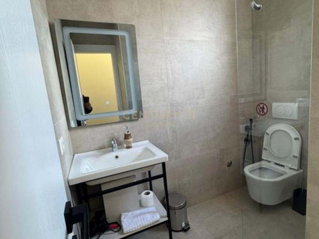 🏢 3 Njësi Banimi me Qira në Siri Kodra – Të Mobiluara dhe Moderne