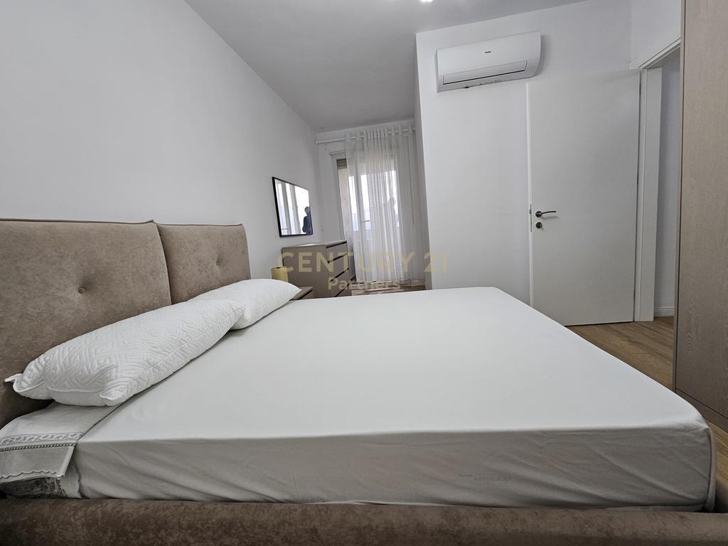 🏢 2-Bedroom Apartment for Rent in Golden Park Residence