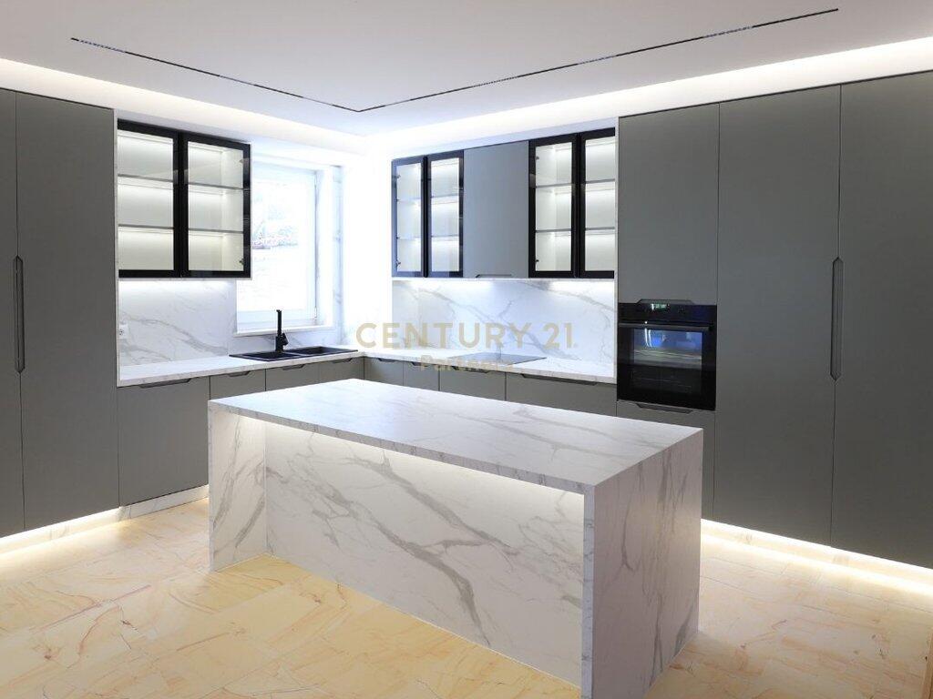 🌿 LUXURY VILLA FOR RENT IN PETRELË – PRIVACY &amp; COMFORT IN AN EXCEPTIONAL LOCATION