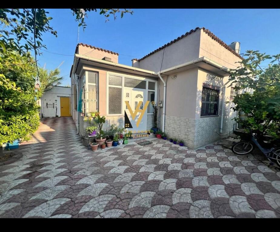 VENDESI PRIVATO 3+1 IN VENDESI DURRES SPIAGGIA 190.000 EURO