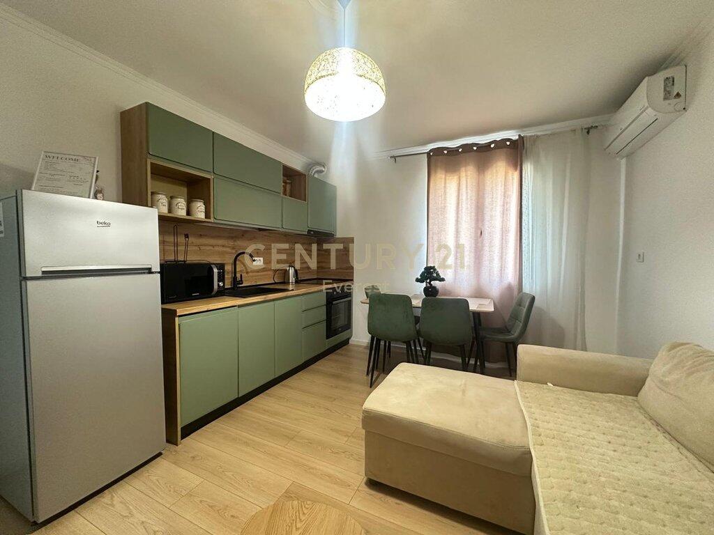🏠 1-Bedroom Apartment for Rent – Pazari i Ri, near the City Center