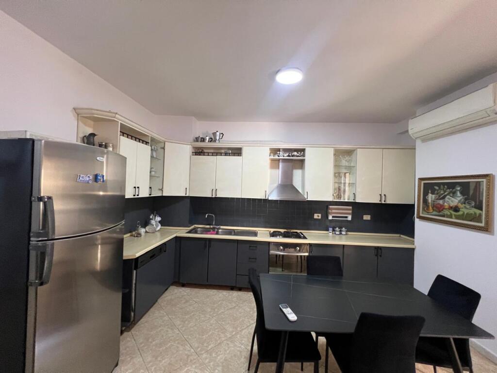 Appartamento in Vendita 2+1+2 presso Komuna e Parisit (ID B120706) Tirana