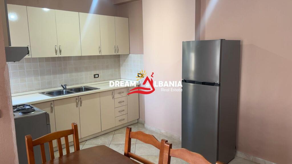 Appartamento 2+1 +Balcone (Piano Villa) in affitto al Mercato Elettrico – Tirana (ID 4251389)