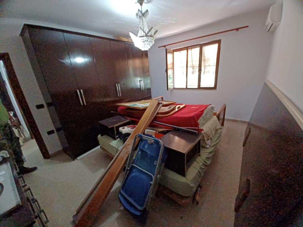 Entrance for rent
