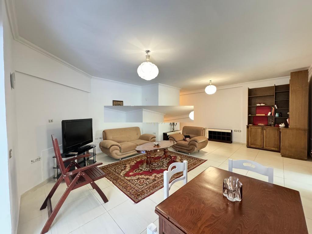 SHITET APARTAMENT 2+1 +VERANDE NE RRUGEN DRITAN HOXHA 160,000 €