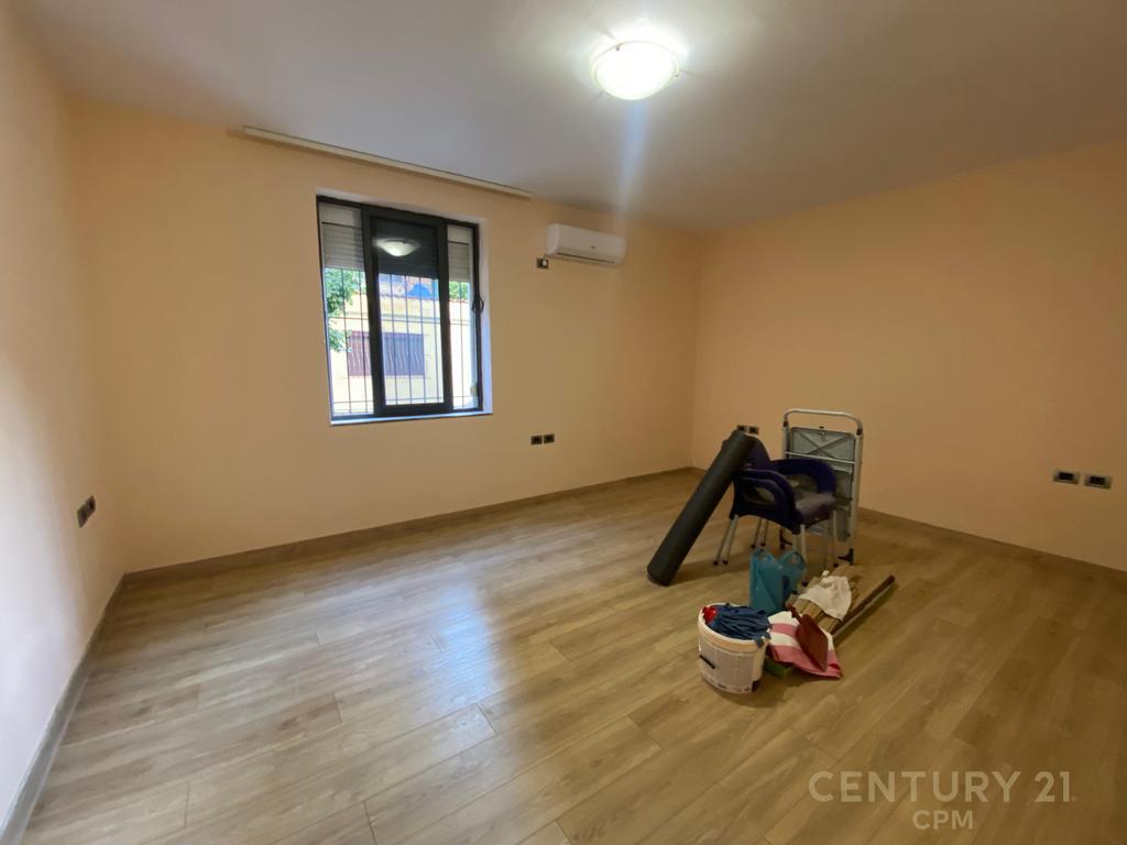 ATTACHED TO THE SABAUDIN GABRANI SCHOOL WE RENT SPACE FOR OFFICE / BUSINESS !