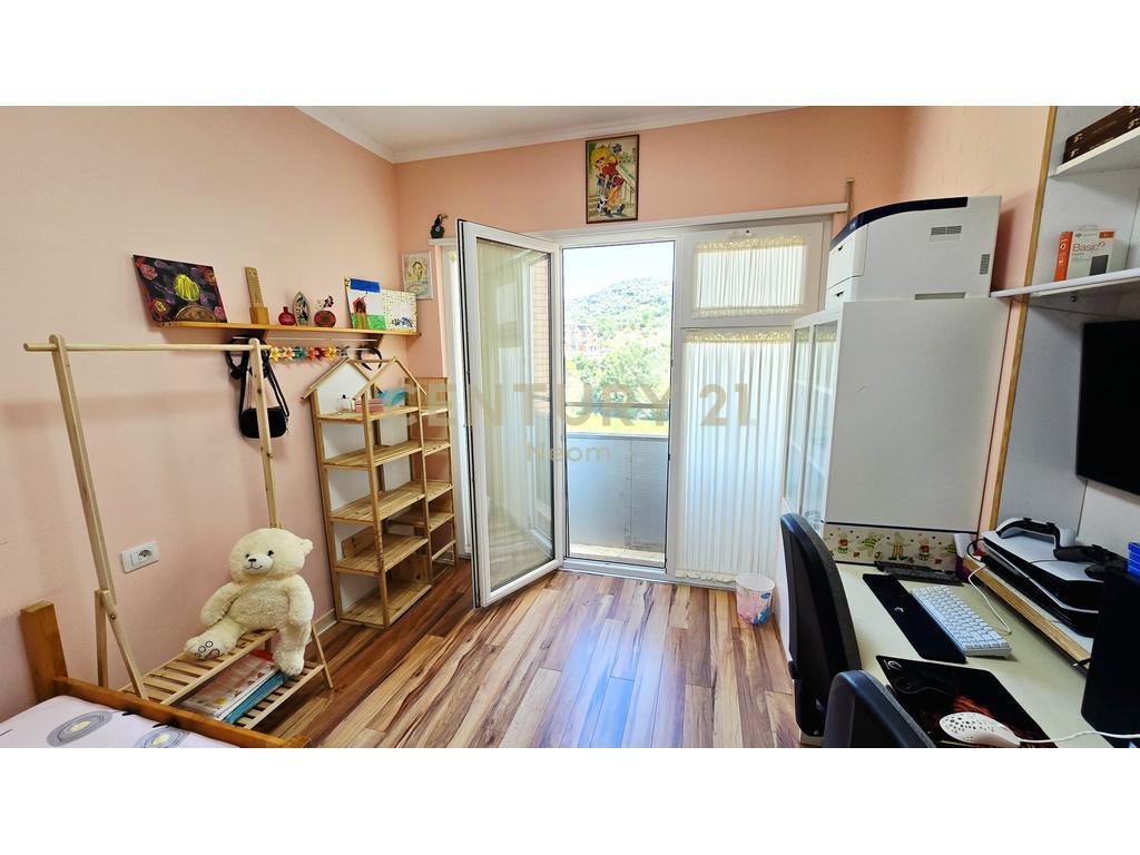 Apartment 2+1 with Garage for Rent – Dry Lake