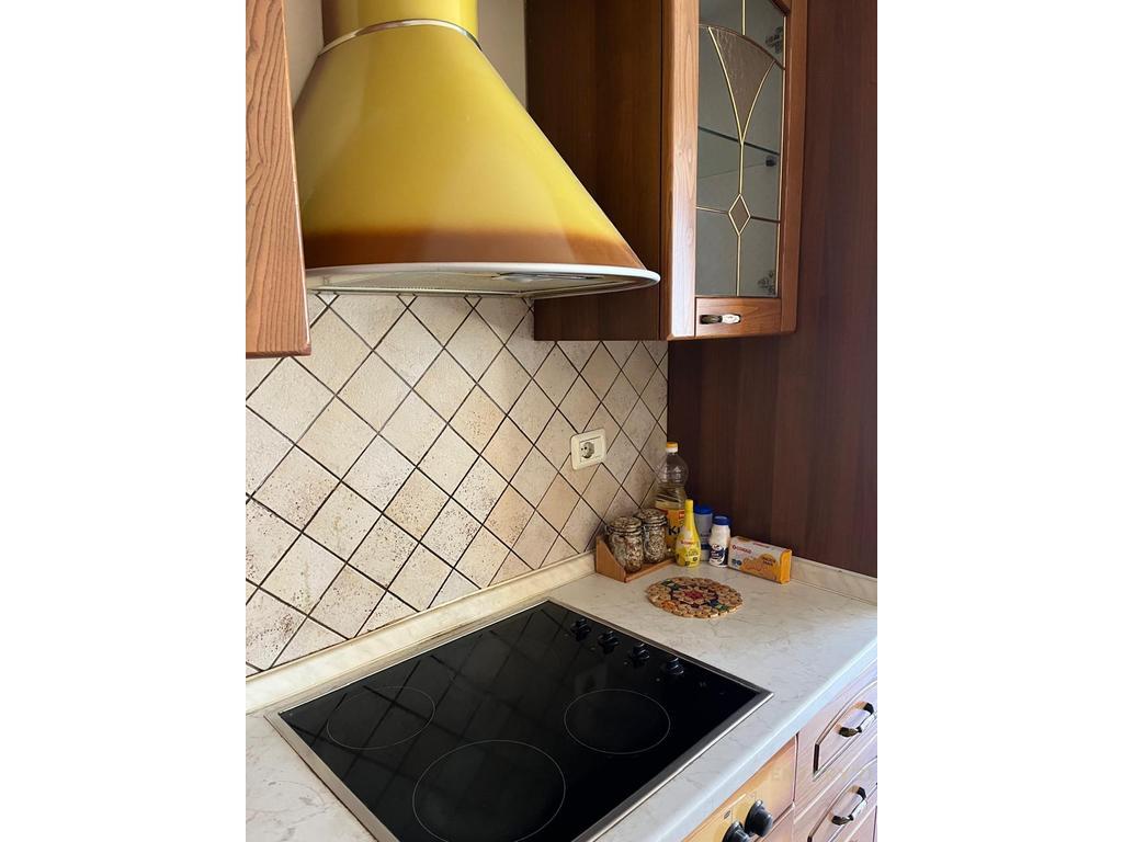 🏠 1-Bedroom Apartment for Rent – Near Square 21 / Kavaja Street