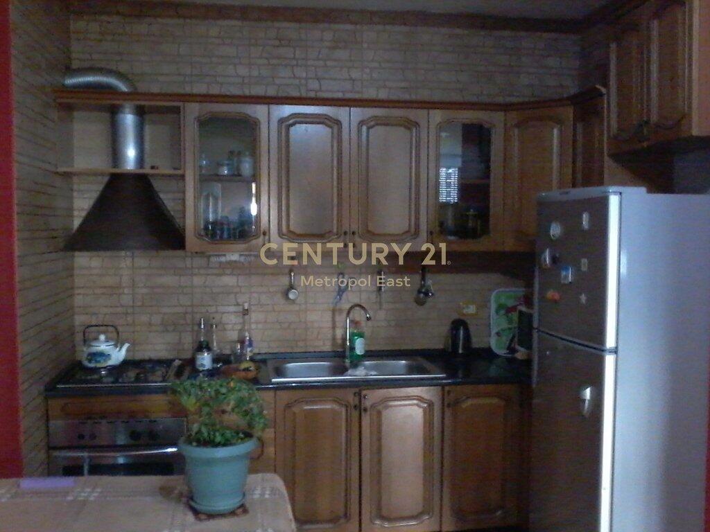 🏡 3-Bedroom Apartment for Sale – Rruga e Dibrës (near SHIK)