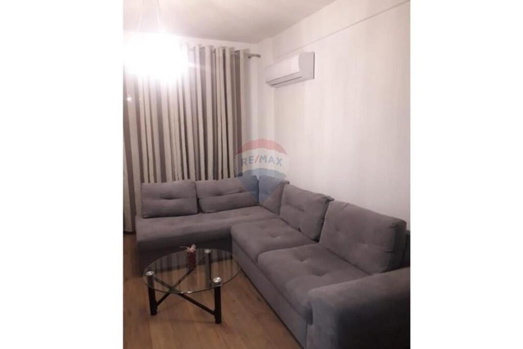 Apartment 1+1+ parking for rent Zogu i Zi
