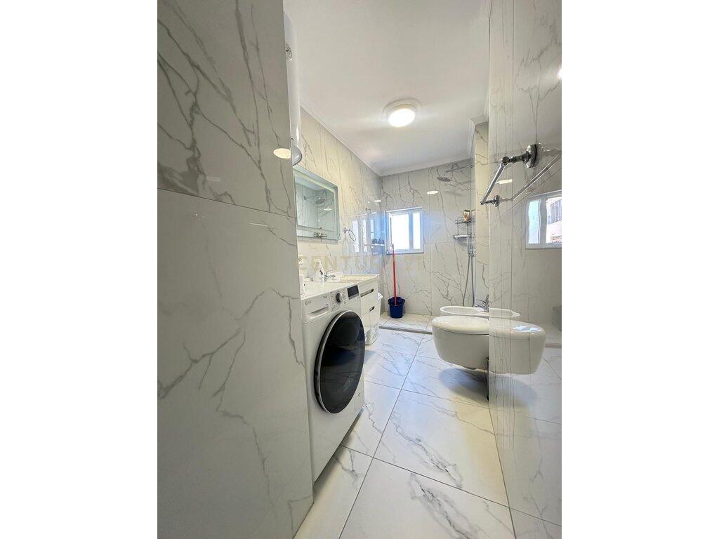🏠 1-Bedroom Apartment for Rent – Pazari i Ri, near the City Center