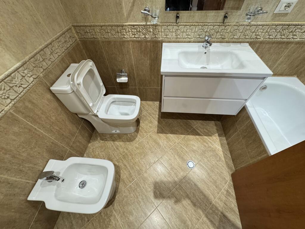 Apartment me qera 2+1+2 Stacioni i trenit prane postes