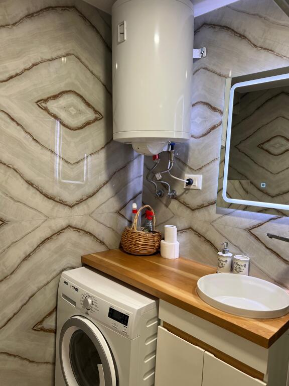 APARTAMENT ME QERA 1+1 KOMUNA E PARISIT 68.000 LEKE