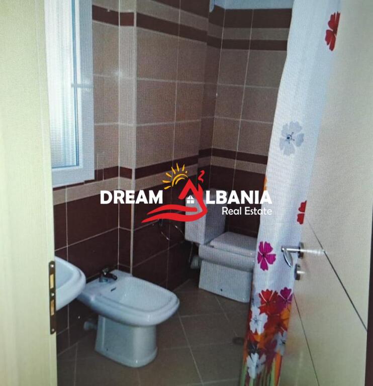 Appartamento 2+1 con veranda in vendita a Fresk di fronte al Ristorante Fresk a Tirana(ID 42215332)
