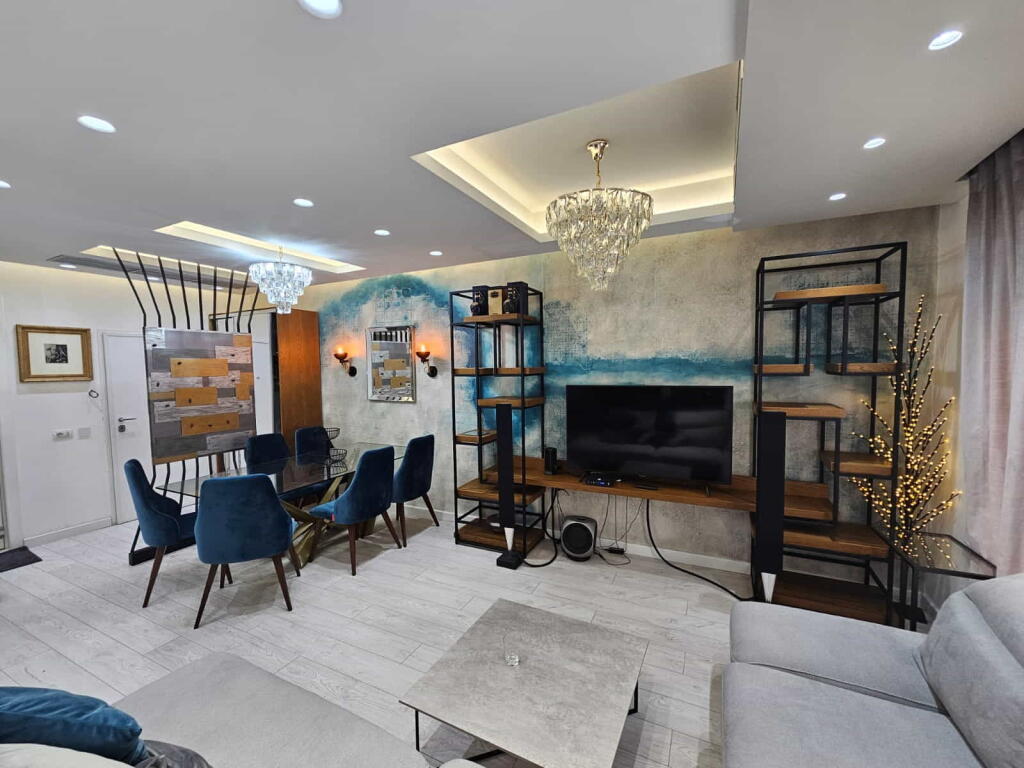 Apartament Me Qera Lux 2+1+2 tek Kopshti Zoologjik (ID B2201418) Tirane