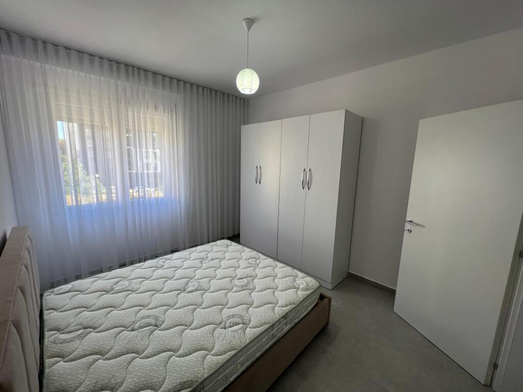 Apartament me qera 2+1+2 Rruga 5 Maj
