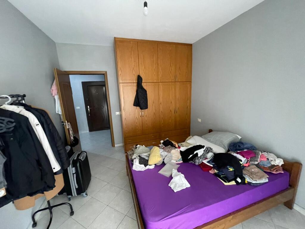 2+1,arredato misto mame,400 euro