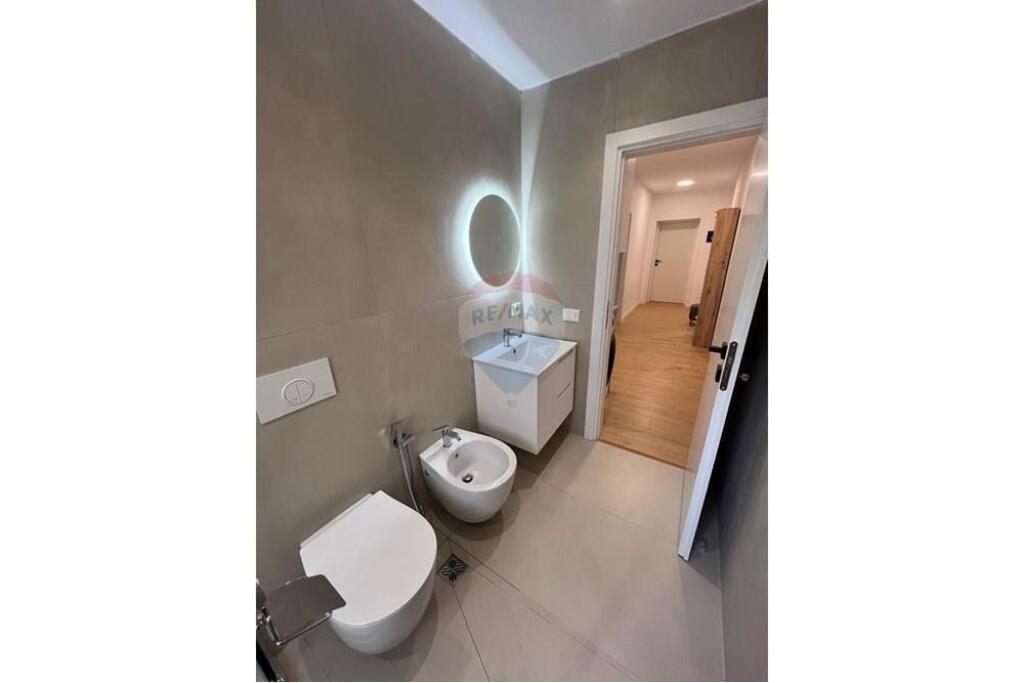Apartament 2+1 - Qira - Bulevardi Zogu I