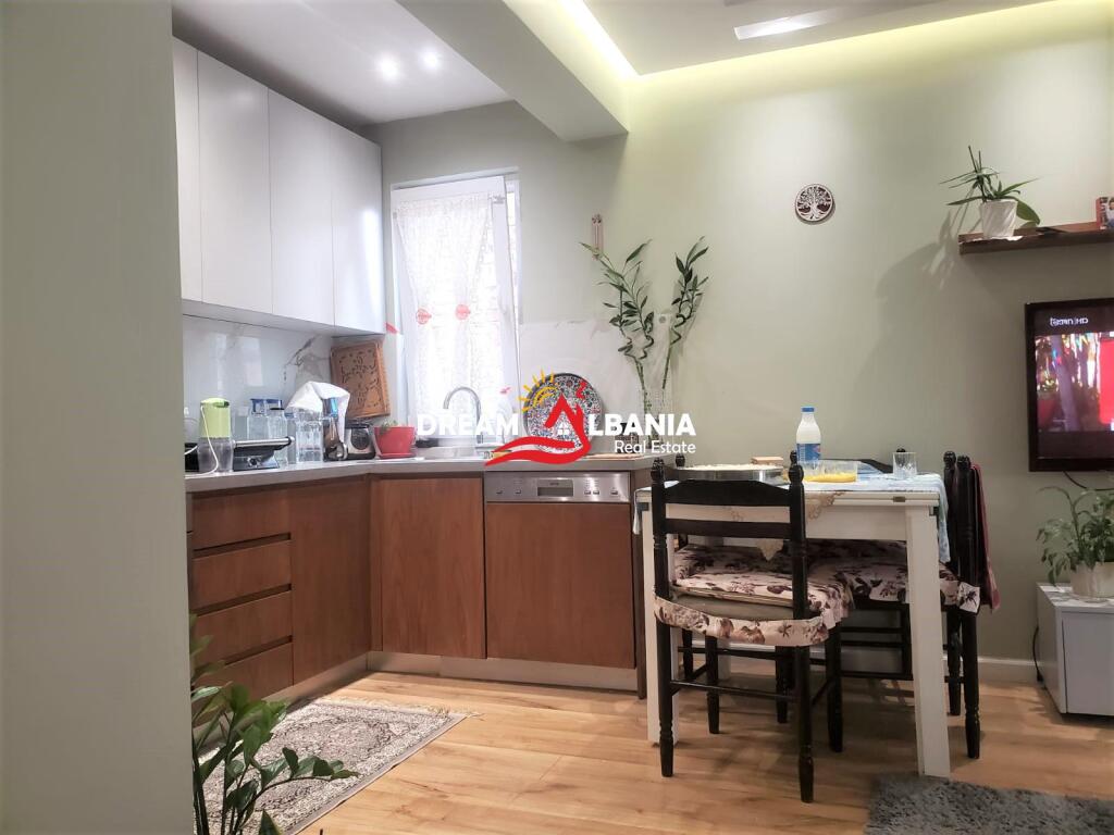 Appartamento 3+1 in vendita in via Budi vicino all'Ambasciata Americana a Tirana (ID 4139100)