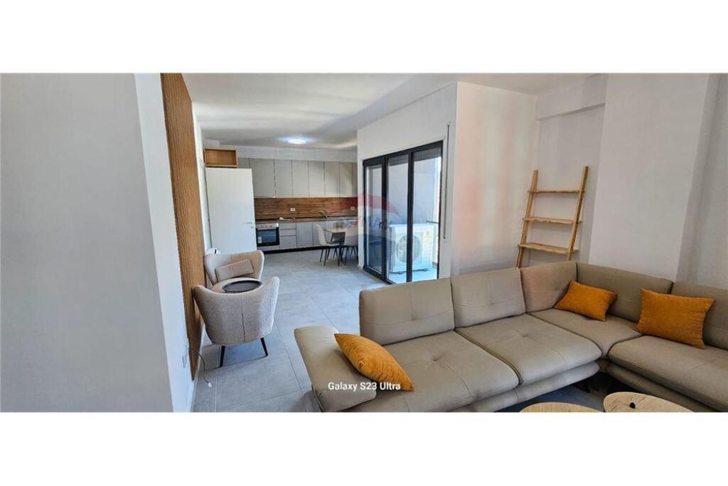 Apartament 2+1+2 per qira tek Kompleksi Oasis !