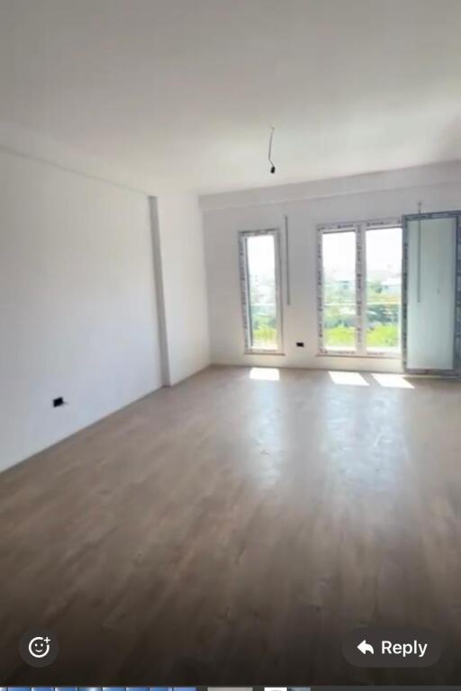 Shitet apartament 2+1
