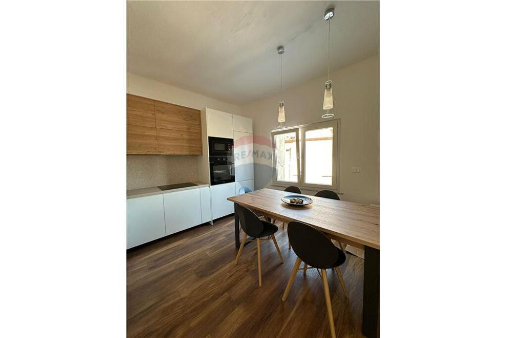 APPARTAMENTO 2+1 CON CUCINA SEPARATA IN CENTRO
