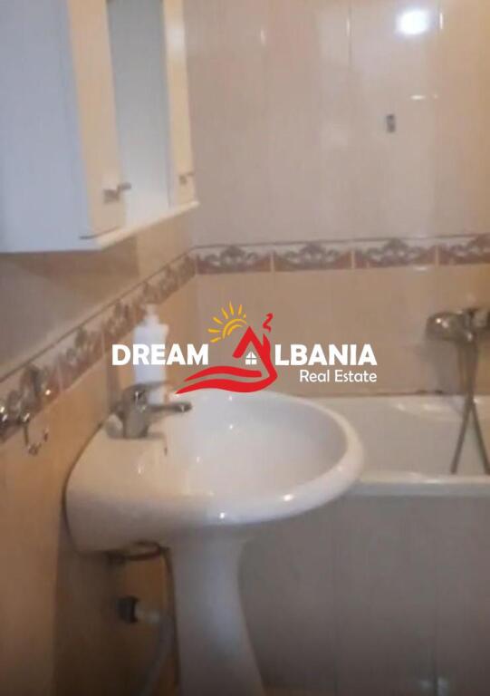 Appartamento 3+1+2 in vendita in Via Asim Vokshi vicino al Complesso Panorama a Tirana(ID 4131463)