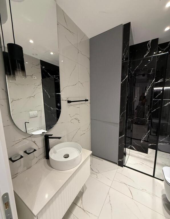 Apartment me qera Luxury Lake VIew Liqeni