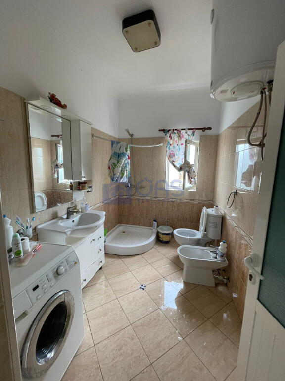 Apartment 2+1 for rent in Kamez