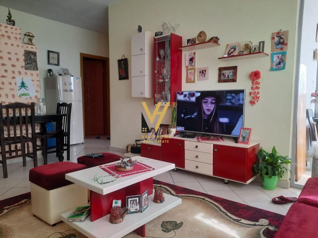 VENDESI APPARTAMENTO 2+1+BLK A YZBERISHT, VICINO ALLA PASTICCERIA NELA 12.500.000 LEKE