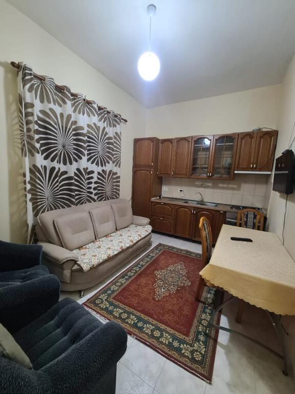 JEPET ME QERA APARTAMENT 1+1 40000 LEKE ALI DEMI