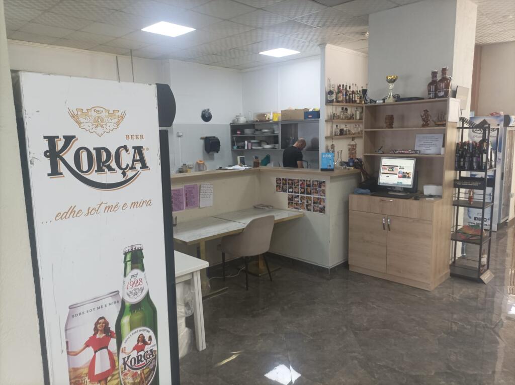 ATTIVITÀ BAR-RISTORANTE IN VENDITA IN CONDIZIONI DI LAVORO