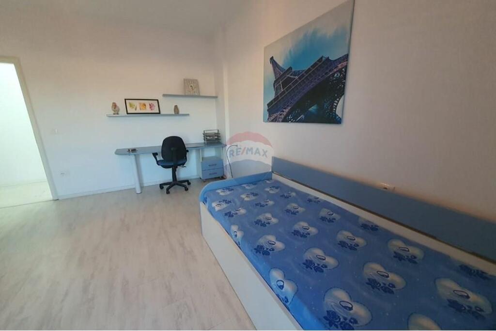 Apartment 3+1 for rent, Bill Clinton Street!