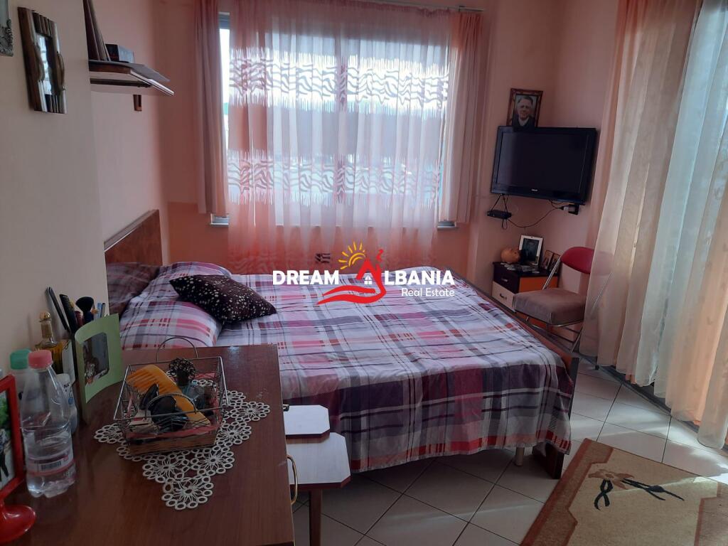 Apartament 2+1 ne Shitje ne Yzberisht, prane Big Market (Buze Rruge) (ID 41212025)