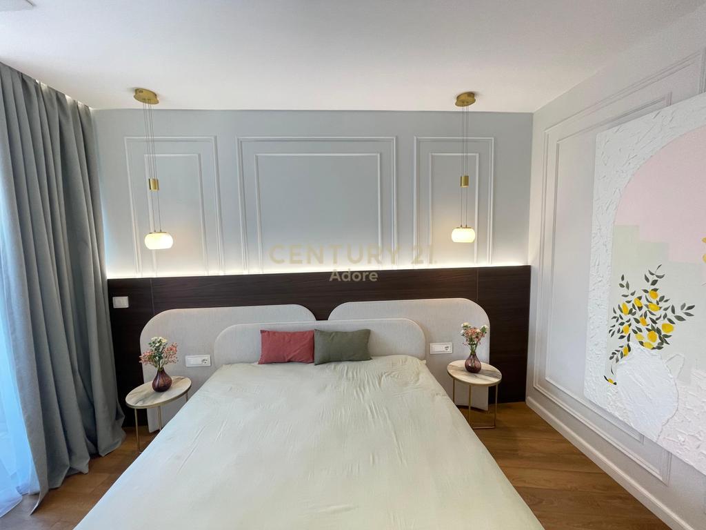 🏡 For Rent: Super Luxurious Apartment in “Lake View Residence” – Tirana Artificial Lake