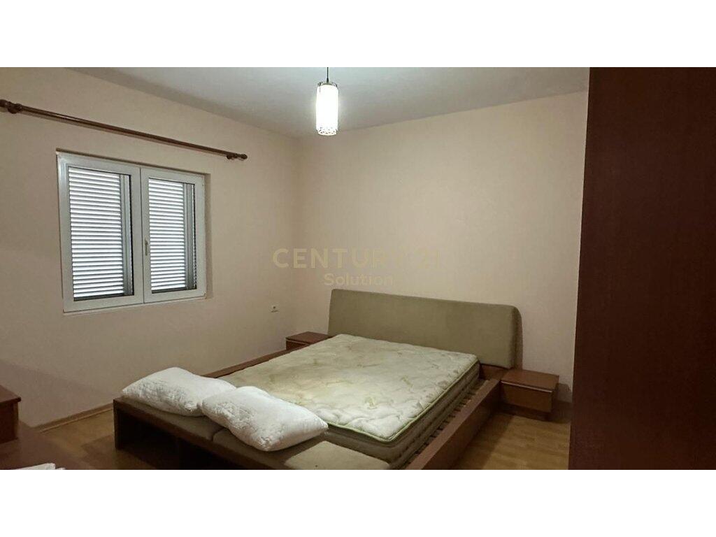 FOR RENT 3-STORY VILLA | NEAR THE FORMER ELECTRIC MARKET