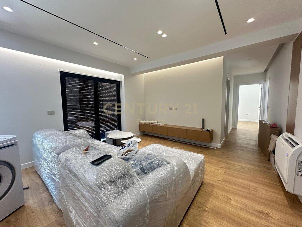 APARTAMENT 3+1+2 ME VERANDË DHE PARKIM | KODRA E DIELLIT 2