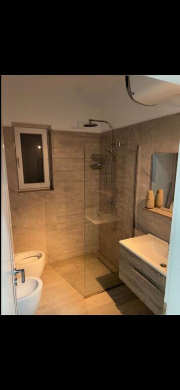 JEPET ME QERA  APARTAMENT 2+1 43000 LEKE SAUK