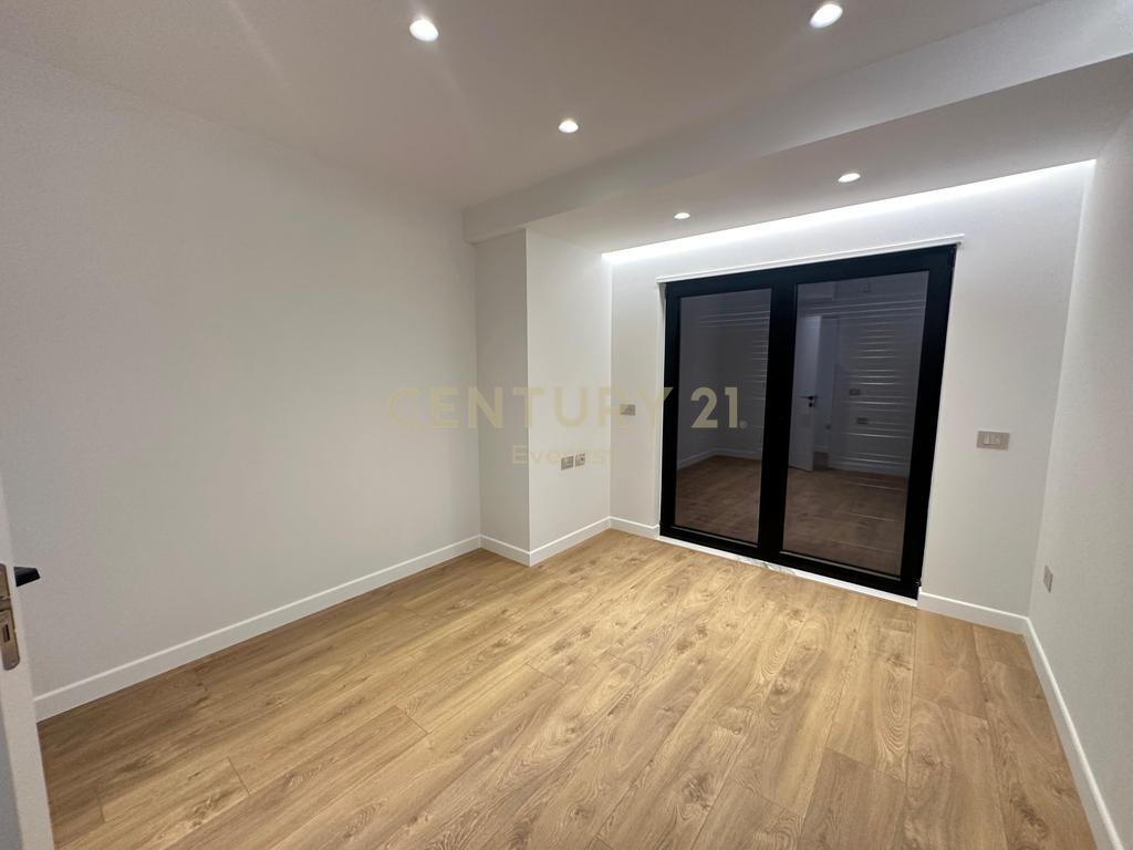 KODRA E DIELLIT 2, APARTMENT 3+1+2+PARKING FOR RENT