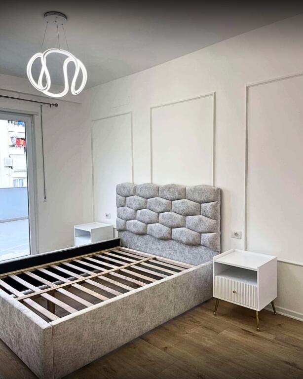 Apartament 1+1+verande per qira ne Astir.