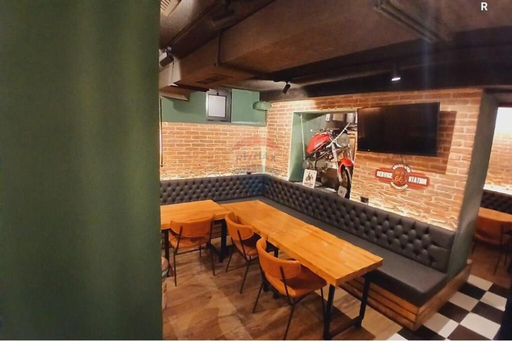 Bar-Cafe Venue for Sale in Bllok