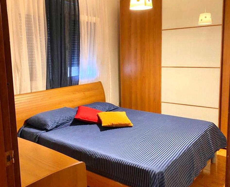 DUPLEX IN AFFITTO – ZONA 21 DHJETORI (Frosina Plaku) 📍 Stradina tranquilla vicino all’anello principale e via Kavaja