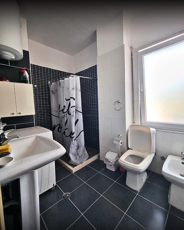 Jepet me Qira – Apartament 1+1 me Verandë Fantastike!