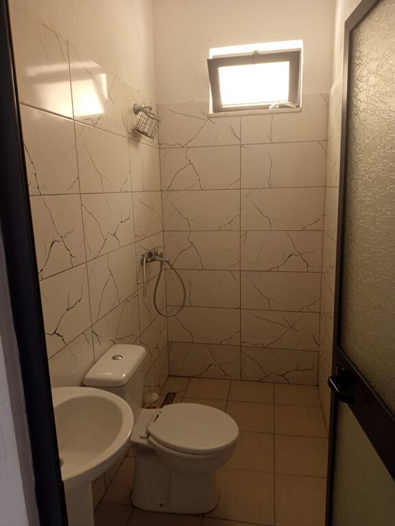APARTAMENT 1+1. 32000 LEKE.FAKULTETI EKONOMIK